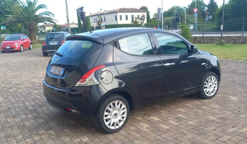 Lancia Ypsilon 1.2 69 CV 5 porte Gold pieno