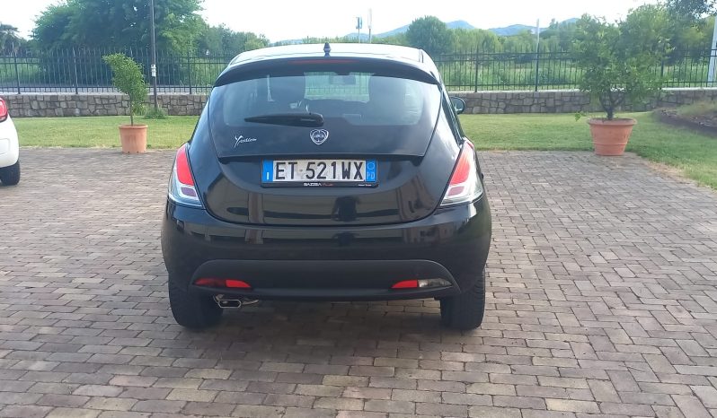 Lancia Ypsilon 1.2 69 CV 5 porte Gold pieno