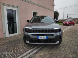 Jeep Avenger Summit pieno
