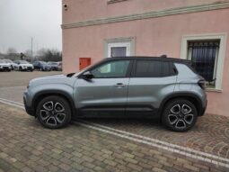 Jeep Avenger Summit pieno