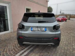 Jeep Avenger Summit pieno