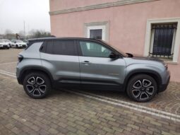 Jeep Avenger Summit pieno