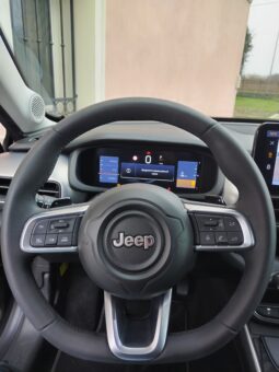 Jeep Avenger Summit pieno