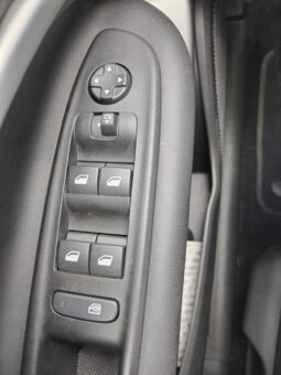 Jeep Avenger Summit pieno