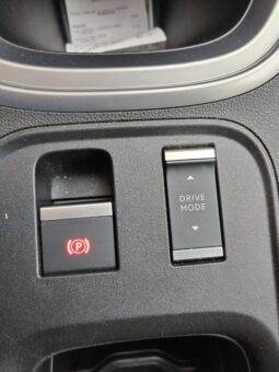 Jeep Avenger Summit pieno