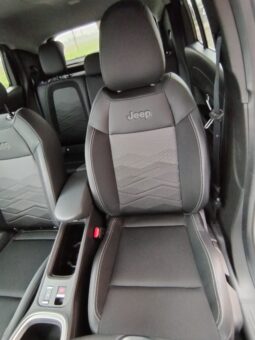 Jeep Avenger Summit pieno