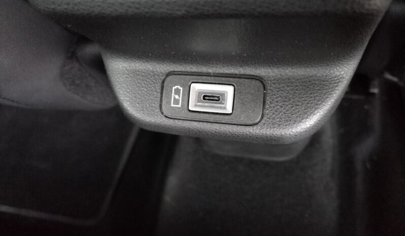 Jeep Avenger Summit pieno