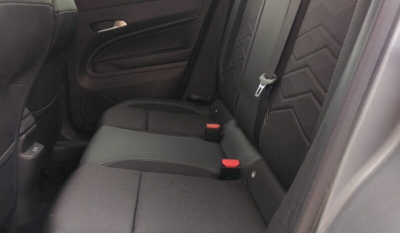 Jeep Avenger Summit pieno